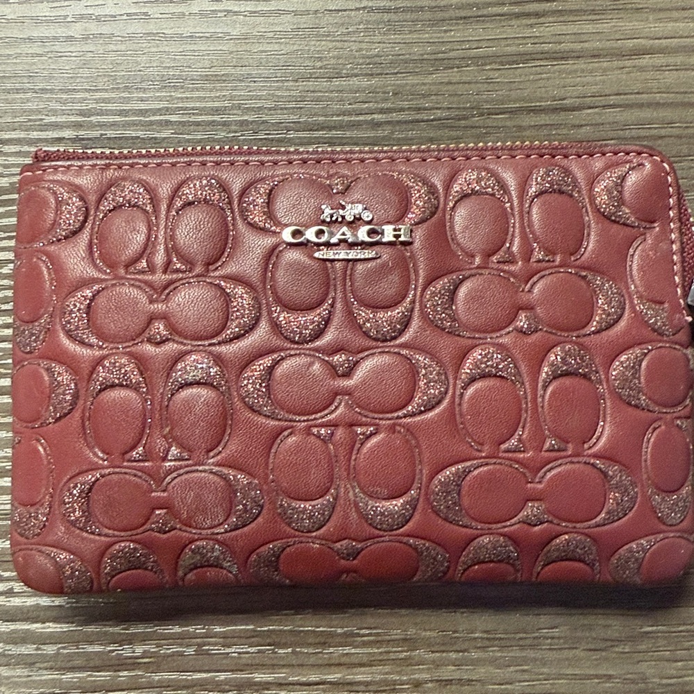 NWT COACH Corner Zip Wristlet Wallet Card Case in Wine with Glitter Signature